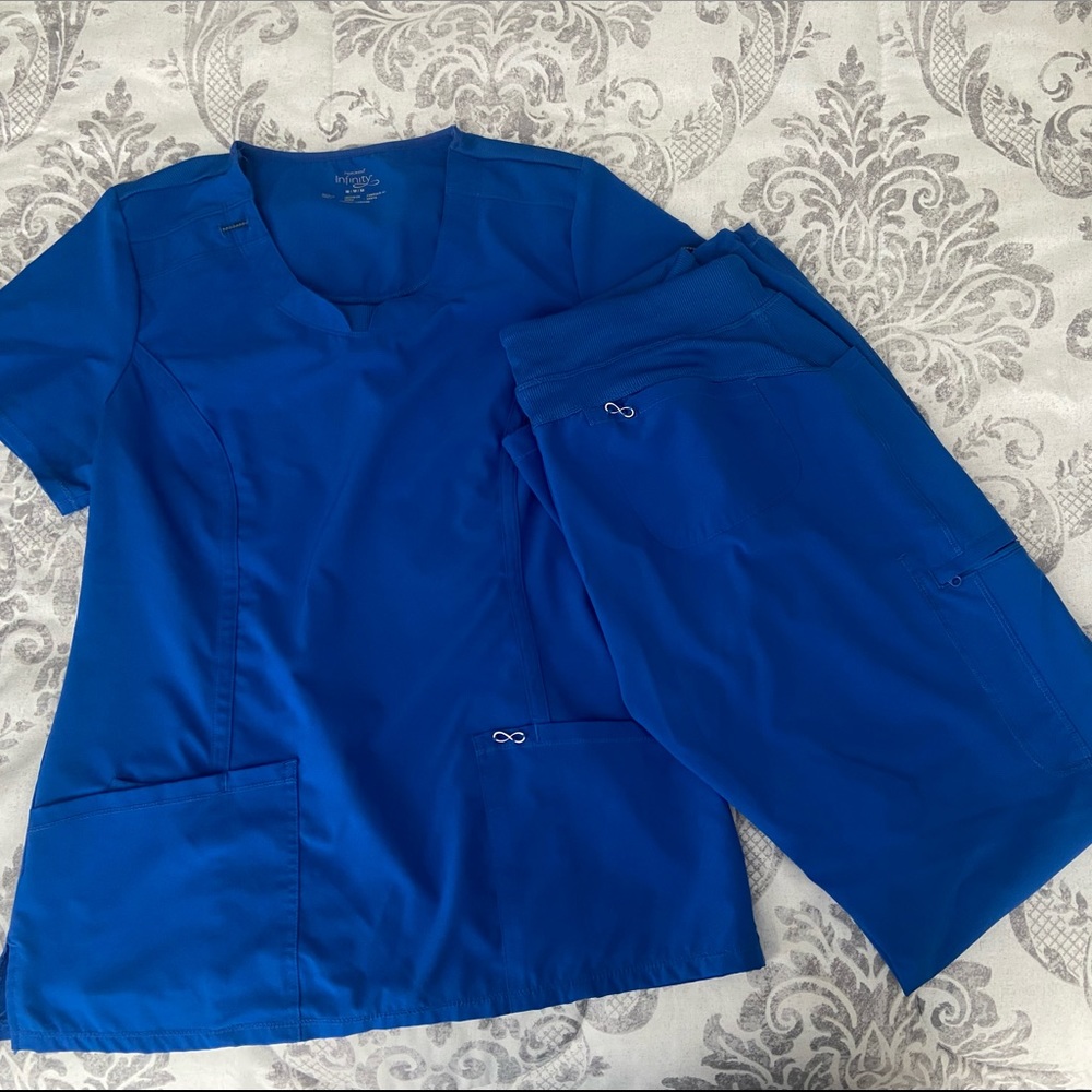 Cherokee Infinity Scrub Set